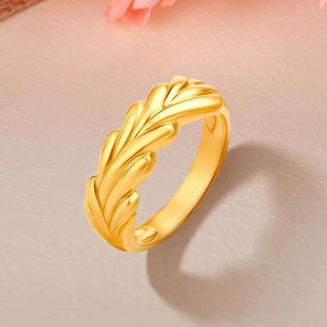 classic 22 karat yellow gold leaf patterned finger ring-Avara Jewels Classic 22K yellow gold leaf patterned finger ring by Avara Jewels – Best Jewellery Brand in India