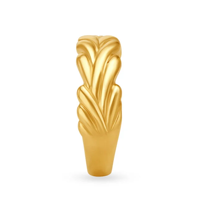 classic 22 karat yellow gold leaf patterned finger ring classic 22 karat yellow gold leaf patterned finger ring