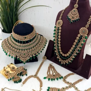 Bridal wedding complete necklace set in gold and diamonds by Avara Jewels – best jewellery brand in India