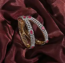 Luxury bangles by Avara Jewels, a luxury jewellery brand in India offering elegant gold and silver designs